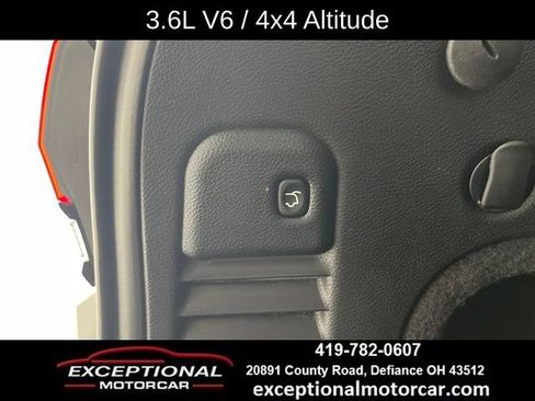 Used 2020 Jeep Grand Cherokee Altitude AWD/4WD image 46