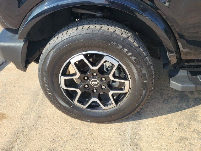 Used 2024 Ford Bronco Outer Banks AWD/4WD image 9