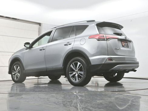 Used 2016 Toyota RAV4 XLE AWD/4WD image 30