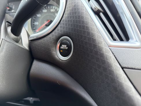 Used 2020 Chevrolet Malibu LT image 17