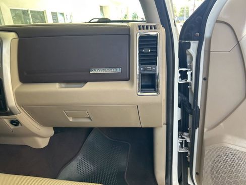 Used 2017 RAM 2500 Laramie image 30