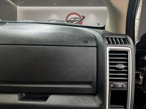 Used 2021 RAM 1500 Classic SLT AWD/4WD image 26