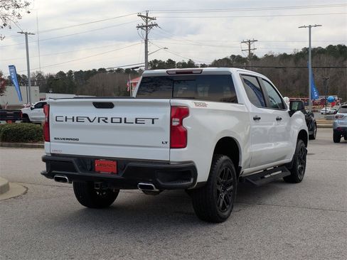 Used 2021 Chevrolet Silverado 1500 LT Trail Boss w/ Convenience Package II image 8