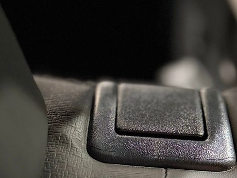 Used 2023 Nissan Rogue SV w/ SV Premium B Package image 42