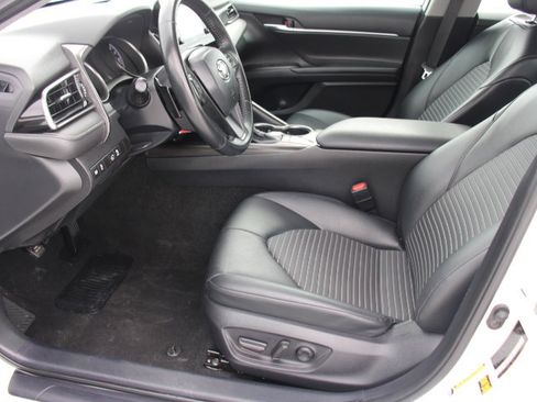 Certified 2023 Toyota Camry SE image 11