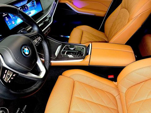 Certified 2024 BMW X5 xDrive50e w/ Premium Package image 19