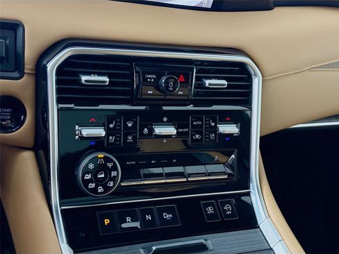 Used 2025 Nissan Armada Platinum Reserve w/ Convenience Package image 10