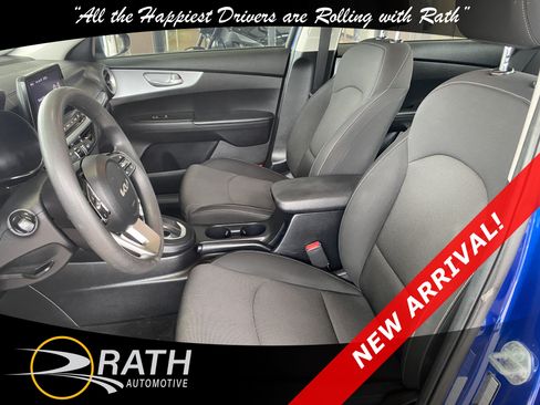 Used 2024 Kia Forte LXS w/ LXS Technology Package FWD image 9