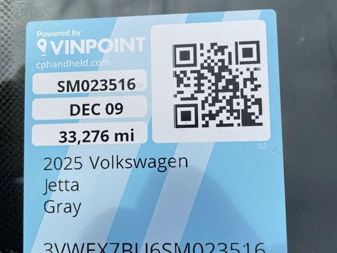 Used 2025 Volkswagen Jetta SE image 27