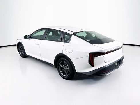 Used 2025 Kia K4 LXS image 5