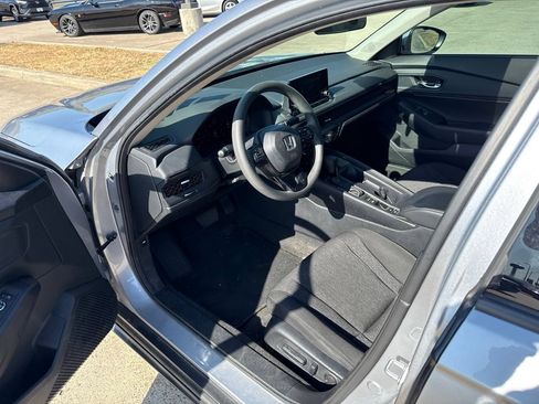 Used 2023 Honda Accord EX image 20