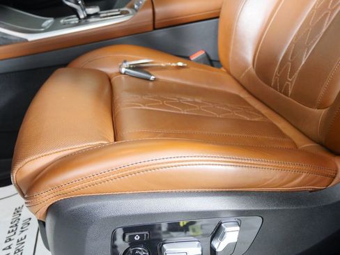 Used 2022 BMW X7 xDrive40i w/ M Sport Package image 10