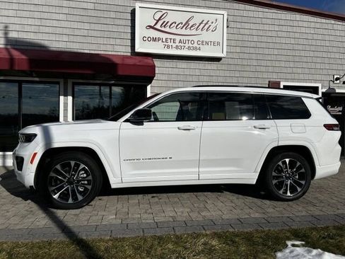 Used 2025 Jeep Grand Cherokee L Overland w/ Advanced Protech Group III AWD/4WD image 1