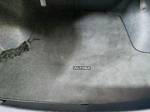 Used 2023 Nissan Altima 2.5 SV w/ SV Premium Package FWD image 18
