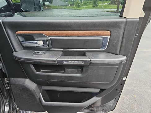 Used 2018 RAM 1500 Laramie AWD/4WD image 15
