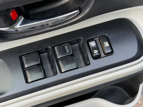 Used 2014 Toyota Prius C Three FWD image 18