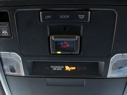 Used 2025 Toyota 4Runner SR5 image 9