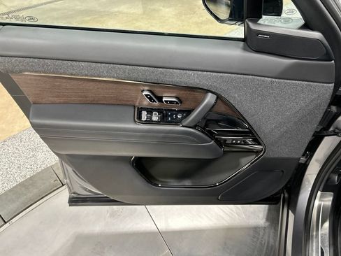 Used 2023 Land Rover Range Rover Sport SE AWD/4WD image 13