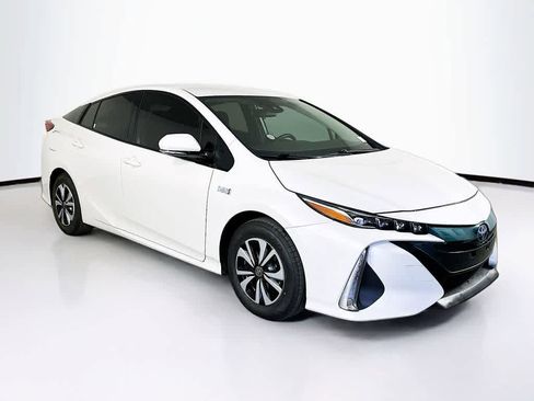 Used 2019 Toyota Prius Prime Plus FWD image 23