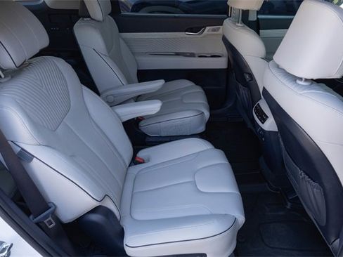 Used 2025 Hyundai Palisade Calligraphy image 19
