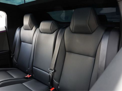 Used 2024 Tesla Cybertruck AWD Crew Cab image 16