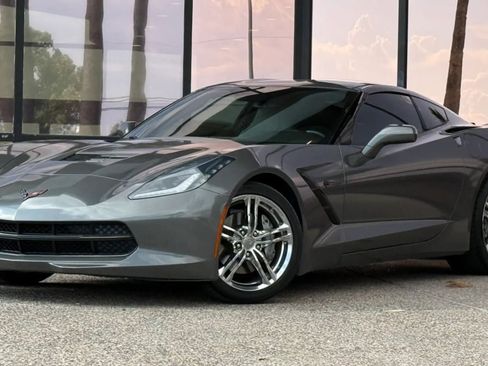 Used 2016 Chevrolet Corvette Stingray Coupe w/ Carbon Flash Badge Package RWD image 3