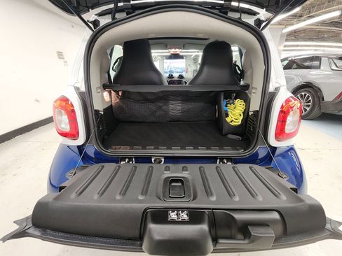 Used 2018 smart fortwo electric drive image 12