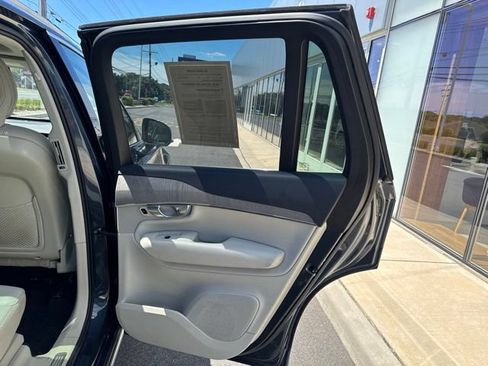 Certified 2025 Volvo XC90 B6 Plus w/ Protection Package Premier AWD/4WD image 12