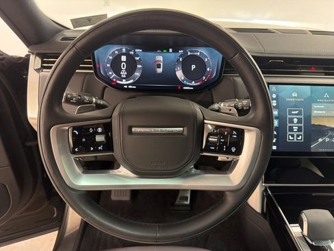 Used 2024 Land Rover Range Rover Long Wheelbase SE image 14