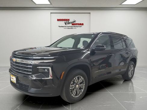 Used 2026 Chevrolet Traverse LT w/ Driver Confidence Package AWD/4WD image 3
