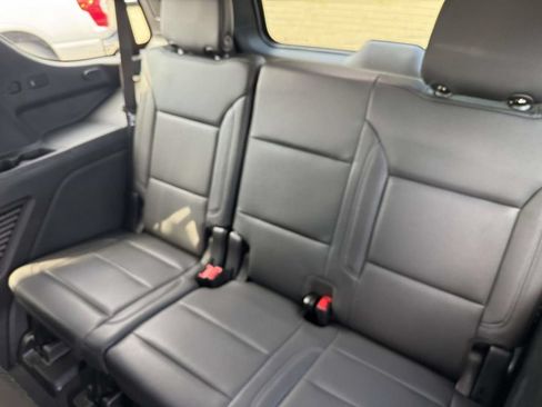 Used 2024 Chevrolet Tahoe LT AWD/4WD image 35