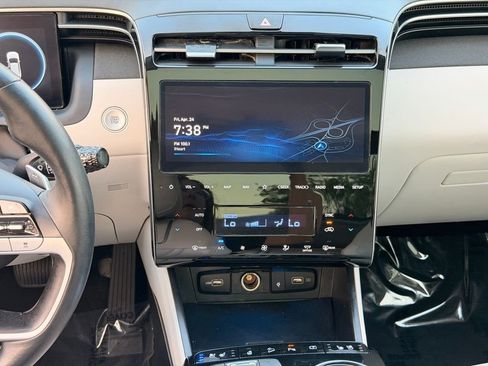 Used 2024 Hyundai Tucson Limited FWD image 18