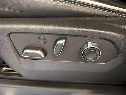 Used 2023 GMC Sierra 1500 AT4X image 17