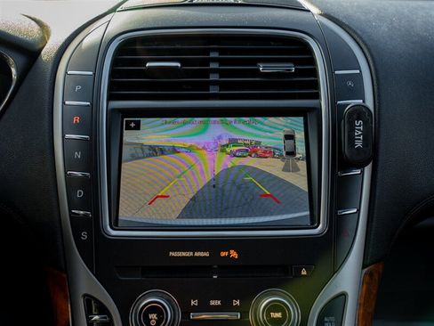 Used 2019 Lincoln Nautilus Select AWD/4WD image 30
