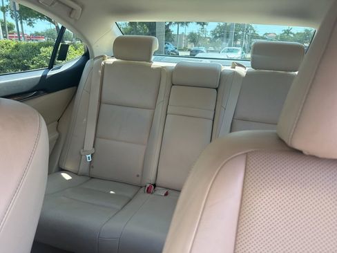 Used 2014 Lexus ES 350 w/ Luxury Package FWD image 12