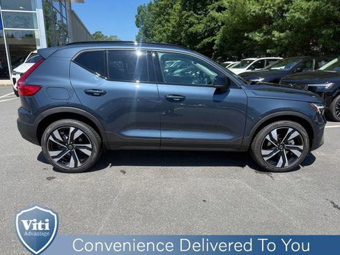 New 2026 Volvo XC40 B5 Ultra w/ Climate Package AWD/4WD image 9
