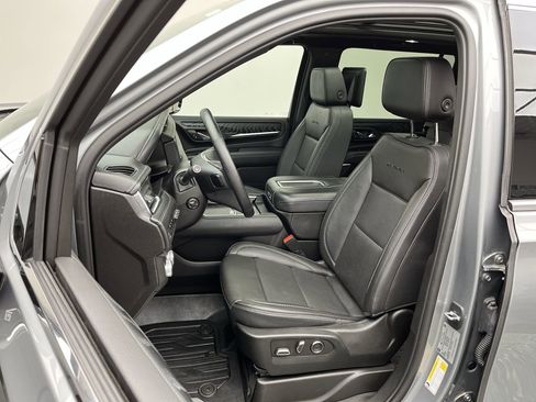 Certified 2023 GMC Yukon XL Denali AWD/4WD image 11