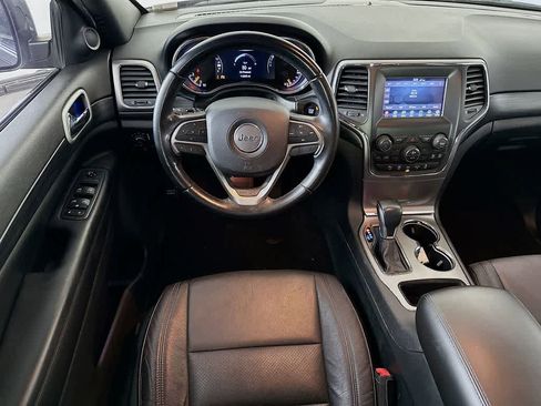 Used 2020 Jeep Grand Cherokee Laredo image 10