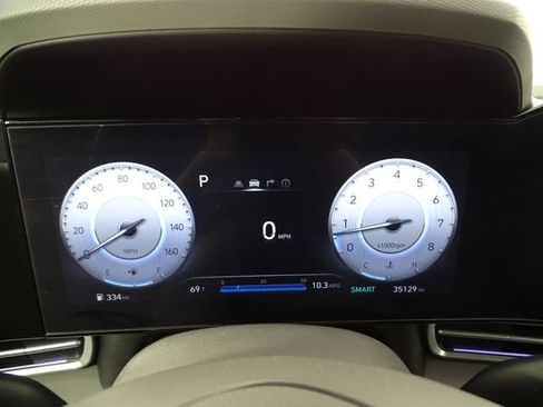 Used 2024 Hyundai Elantra SEL image 25