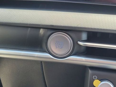 New 2026 Hyundai Tucson SE image 8