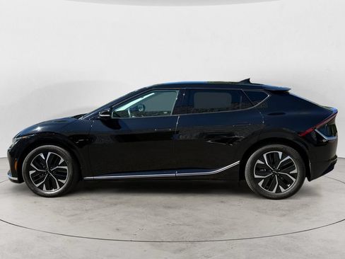 Used 2023 Kia EV6 Wind w/ Wind Technology Package AWD/4WD image 8