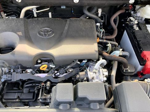 Used 2023 Toyota RAV4 XLE AWD/4WD image 32