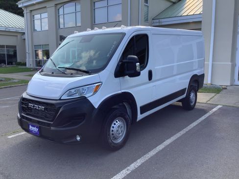 New 2025 RAM ProMaster 1500 w/ Safety Group image 3