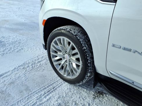 Certified 2023 GMC Yukon XL Denali image 12