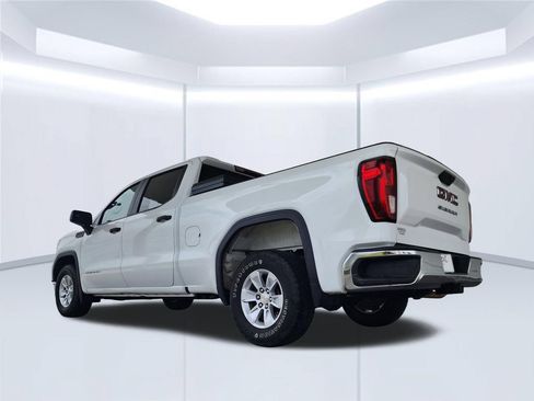 Used 2020 GMC Sierra 1500 2WD Crew Cab w/ Sierra Value Package image 23