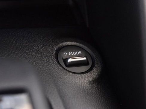 Certified 2024 Nissan Z Performance w/ Floor Mat Package image 19