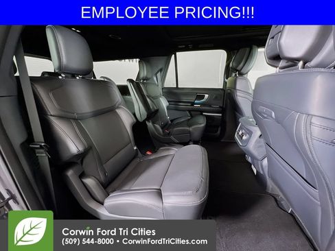 New 2026 Ford Expedition Max Platinum w/ Stealth Performance Package AWD/4WD image 19