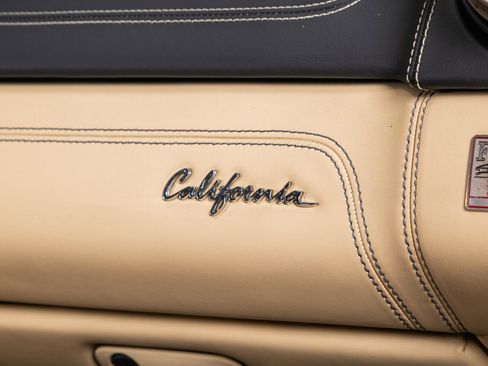 Used 2011 Ferrari California image 37