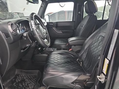 Used 2018 Jeep Wrangler Unlimited Sport S AWD/4WD image 6