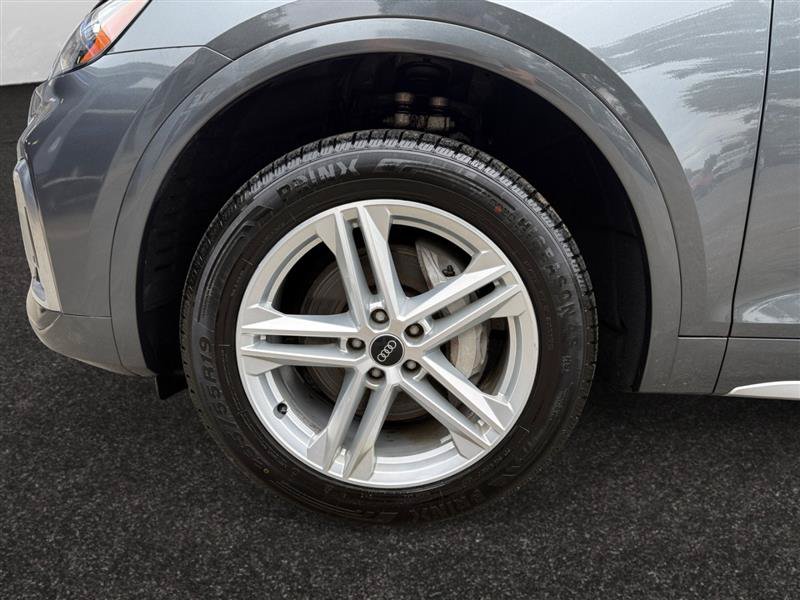 Used 2021 Audi Q5 e Premium w/ Convenience Package AWD/4WD image 17